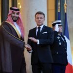 Macron anuncia tres parques “como Disneyland” en París financiados por Arabia Saudí
