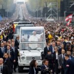 León XIV triunfa en París con una misa multitudinaria ante 800.000 personas