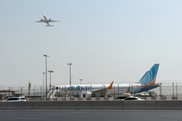 Israel investiga si uno de los pilotos de un avión que volaba a Tel Aviv trató de tomar el control para estrellarlo