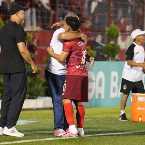 Malacateco aprovecha dos expulsiones de Mixco y se impone 1-0 con gol de José Ochoa