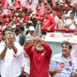 Lula rechaza acudir a un debate con Bolsonaro hijo antes de la primera vuelta