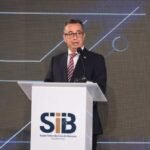 Renuncia intendente de la IVE previo a evaluación internacional sobre lavado de dinero