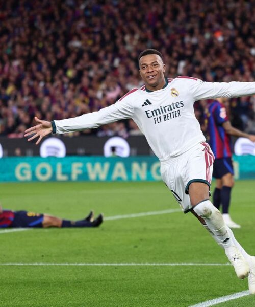Mourinho derriba al Barça de Flick: Mbappé conquista el Camp Nou; reabre la Liga