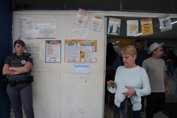 La jornada electoral de Brasil, en imágenes